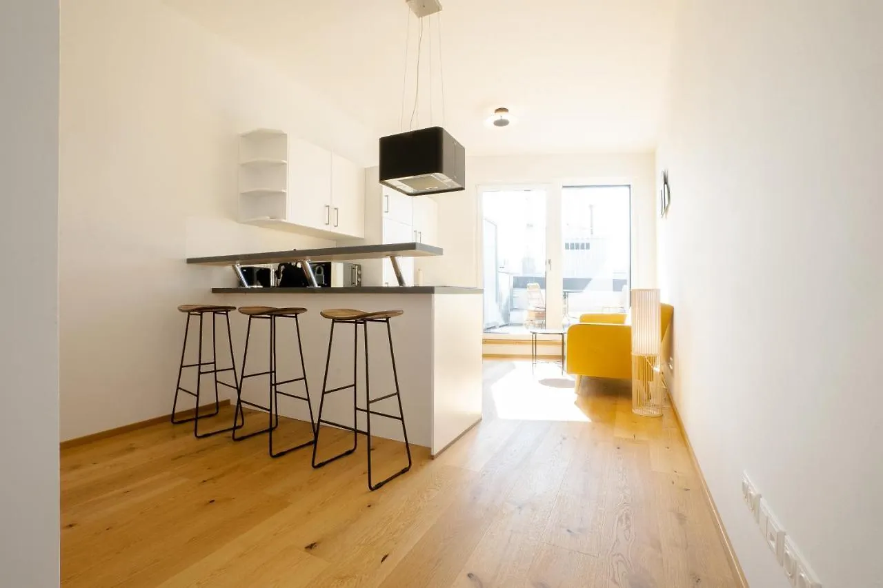 Orestaliving - Penthouse With Private Terrace Vienna Austria